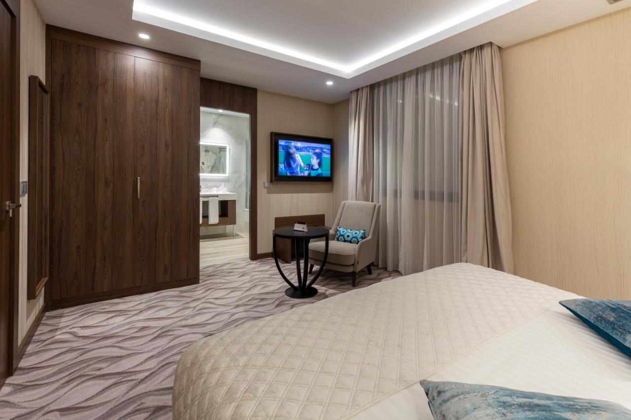 Az Hotels Grand Oran Es Senia Exterior photo